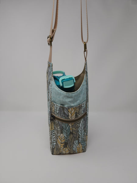 H2O2Go Crossbody Water Bottle Bag - Feathers