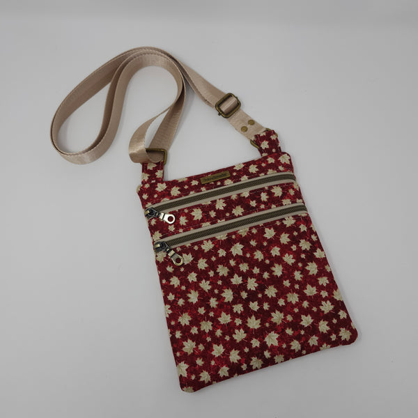 Zip and Go Purse - Maple Leaves